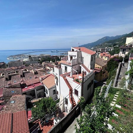 Casa "Positano" Da Ely - Salerno Centro Con Self Check-In Daire Dış mekan fotoğraf