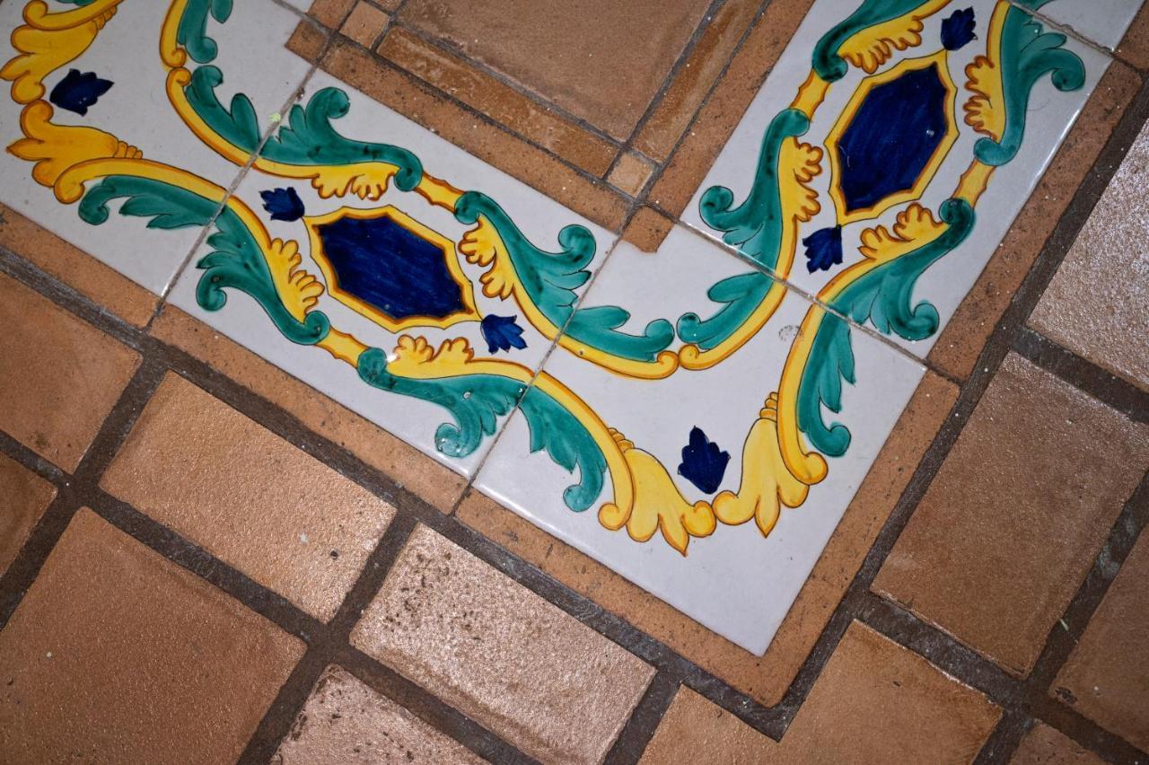 Casa "Positano" Da Ely - Salerno Centro Con Self Check-In Daire Dış mekan fotoğraf